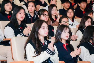 Các Mẫu Áo Khoác Đồng Phục Marie Curie Học Sinh Thích Nhất