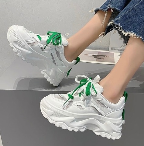 Giày Sneaker trẻ trung, năng động