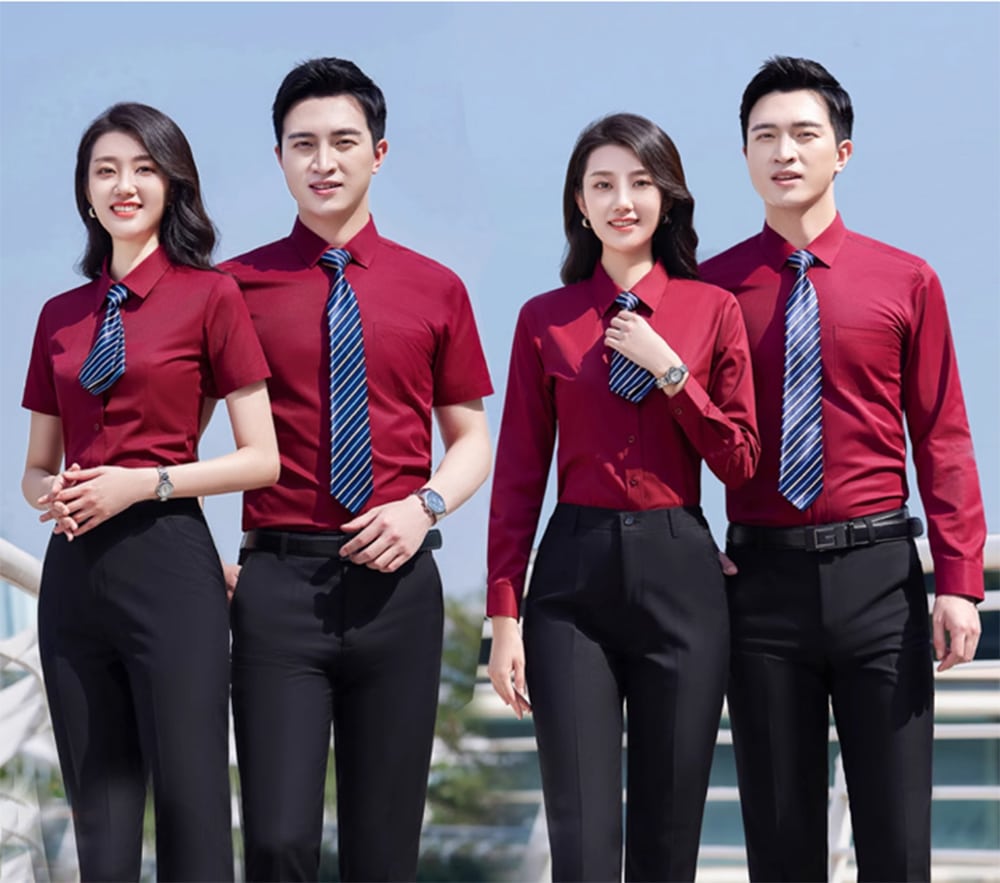 Trang phục công sở giúp cho người mặc cảm thấy tự tin hơn khi giao tiếp 