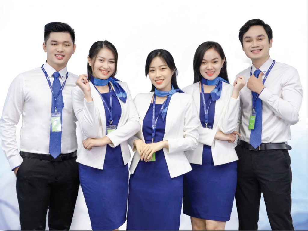 Thiết kế đồng phục theo nhận diện thương hiệu