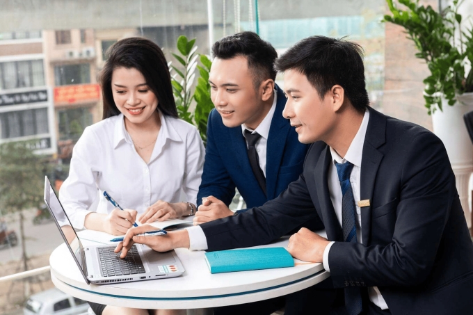 Phục vụ hàng trăm ngàn khách hàng trên cả nước 