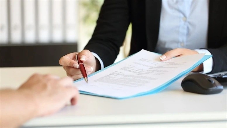 Khách hàng cần làm việc rõ ràng với xưởng may trước khi in áo khoác