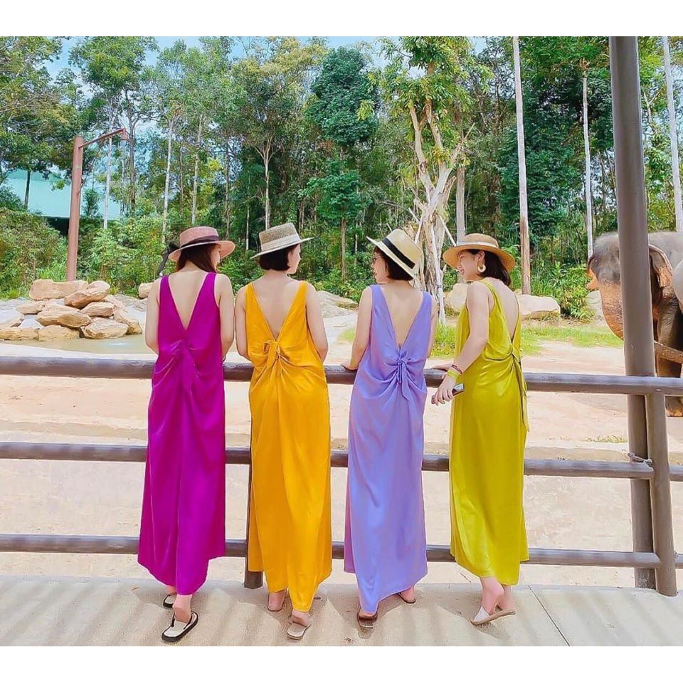  Mẫu váy đồng phục nhóm đi biển hở lưng 