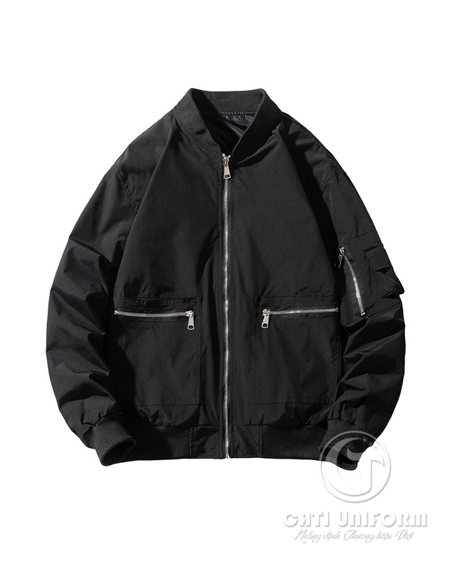 Áo khoác bomber là đồng phục phổ biến với học sinh cấp 3