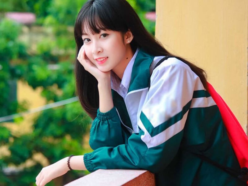 Mẫu áo khoác đồng phục nữ cho học sinh cấp 2 phối màu