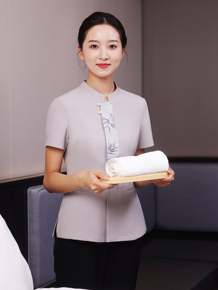 áo đồng phục khách sạn