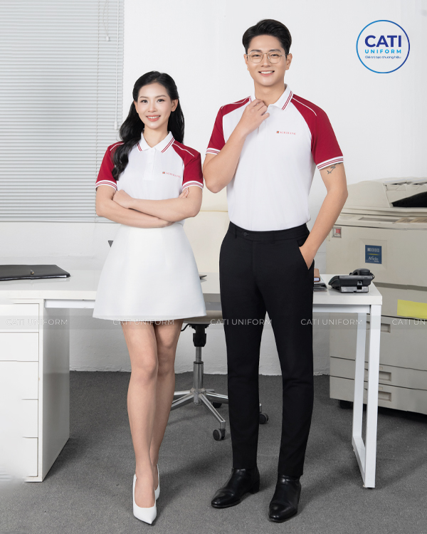 Phối đồ với áo thun đồng phục tăng sự chuyên nghiệp, nâng cao hình ảnh thương hiệu