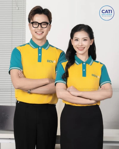 Mẫu áo thun phối màu ấn tượng