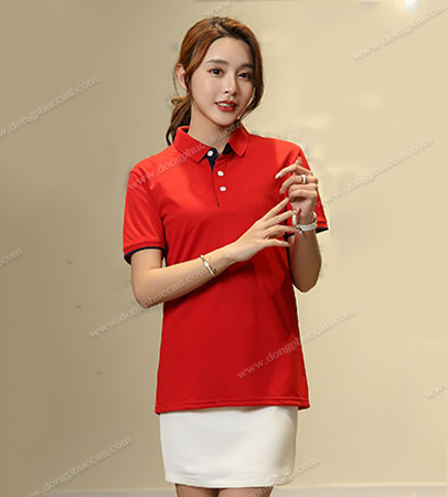 Phối đồ áo thun đồng phục với chân váy